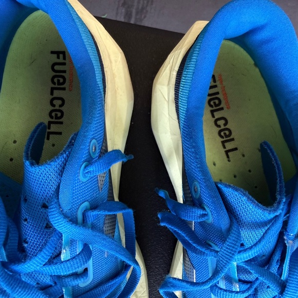 New Balance FuelCell Rebel V4 Women’s Size 8.5 - Picture 7 of 12